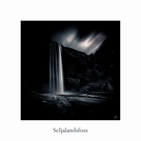 Mystic Seljalandsfoss