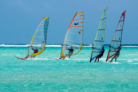 Bonaire surfing