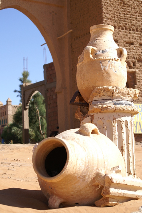 Kruiken in de woestijn