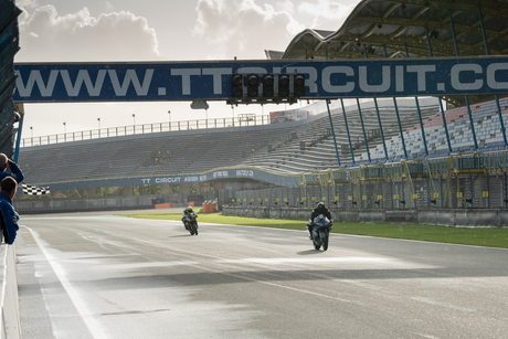 De 180 van Assen finish