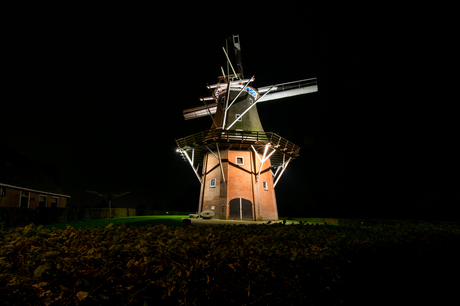 molen Zeldenrust Dokkum bij nacht