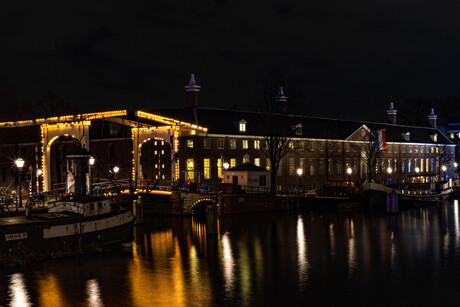 Maagdenbrug Amsterdam by night