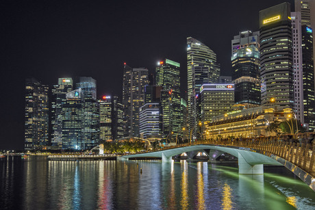 Singapore by night....