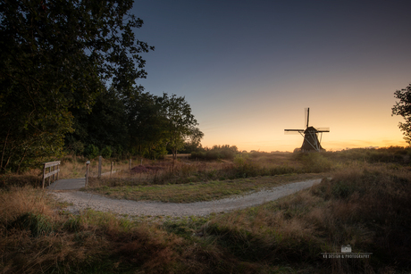 Avondgloed bij Molen De Zaandplatte in Ruinen