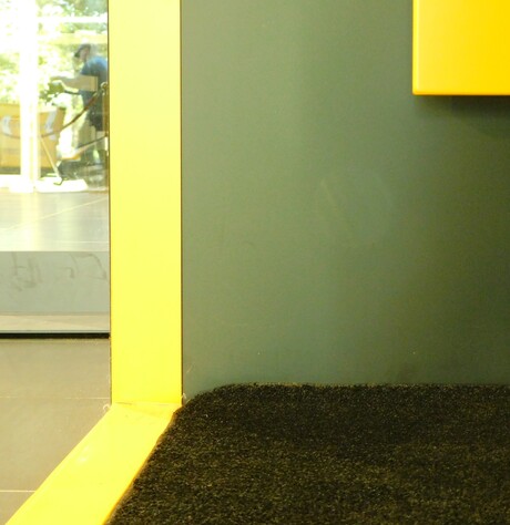 who is afraid of yellow