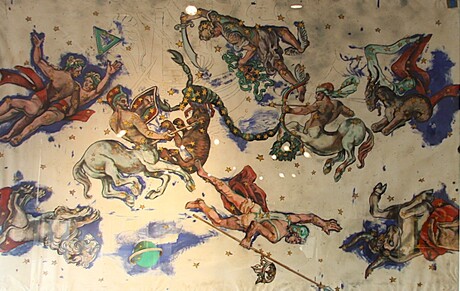 Voor studie van de glas en loodkoepel