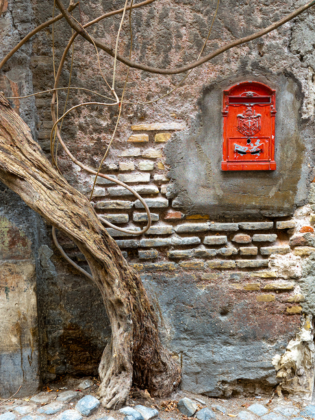 Lente in Rome - straatje met "stilleven".