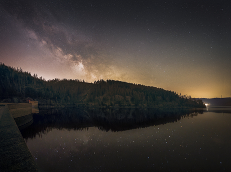 Melkweg reflectie in Harz