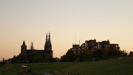 Kerk in steigers