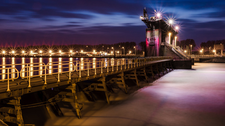 Stuw belfeld at night