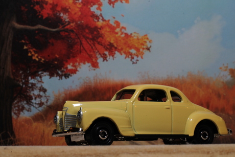 Toy car photography - 1941 Plymouth (zijaanzicht)