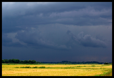 Naderend onweer