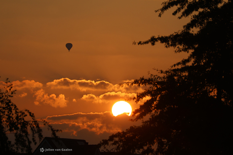 Heerlijk wegdromen tijdens zonsopkomst. 