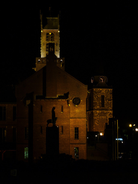 Gemeentehuis verlicht