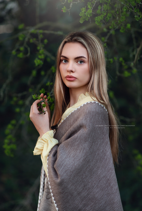 She carries a quiet kind of magic ...