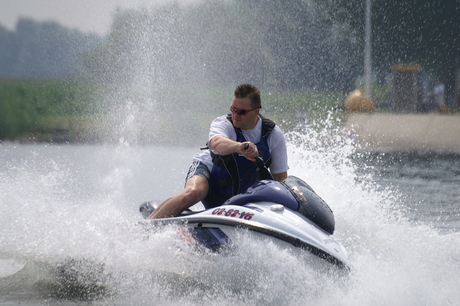 Waterpret met een jet