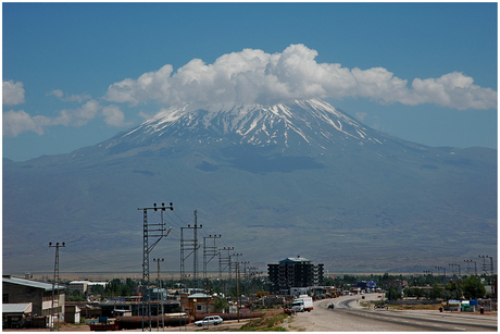 De machtige berg Ararat