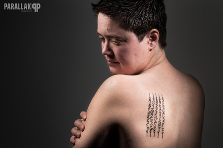 Ha Taew 5 row Yant - Mijn nichtje heeft een speciale tattoo laten zetten en kwam bij mij langs in de studio om er een foto van te laten maken.

Yant Ha Taew

De Ha Ta - foto door unbreakablee op 31-12-2014 - deze foto bevat: portret, model, studio, fotoshoot, flitser, 50mm, bowens