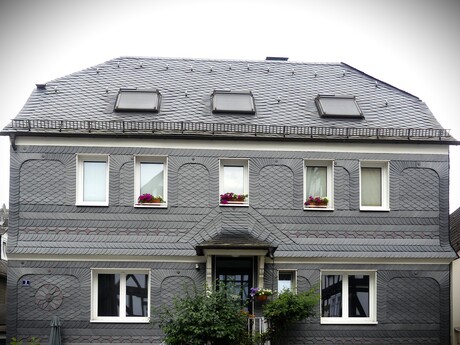 P1280888   Sauerland Bad Laasphe nr5   Oude centrum  aparte architectuur  22 juni 2025  