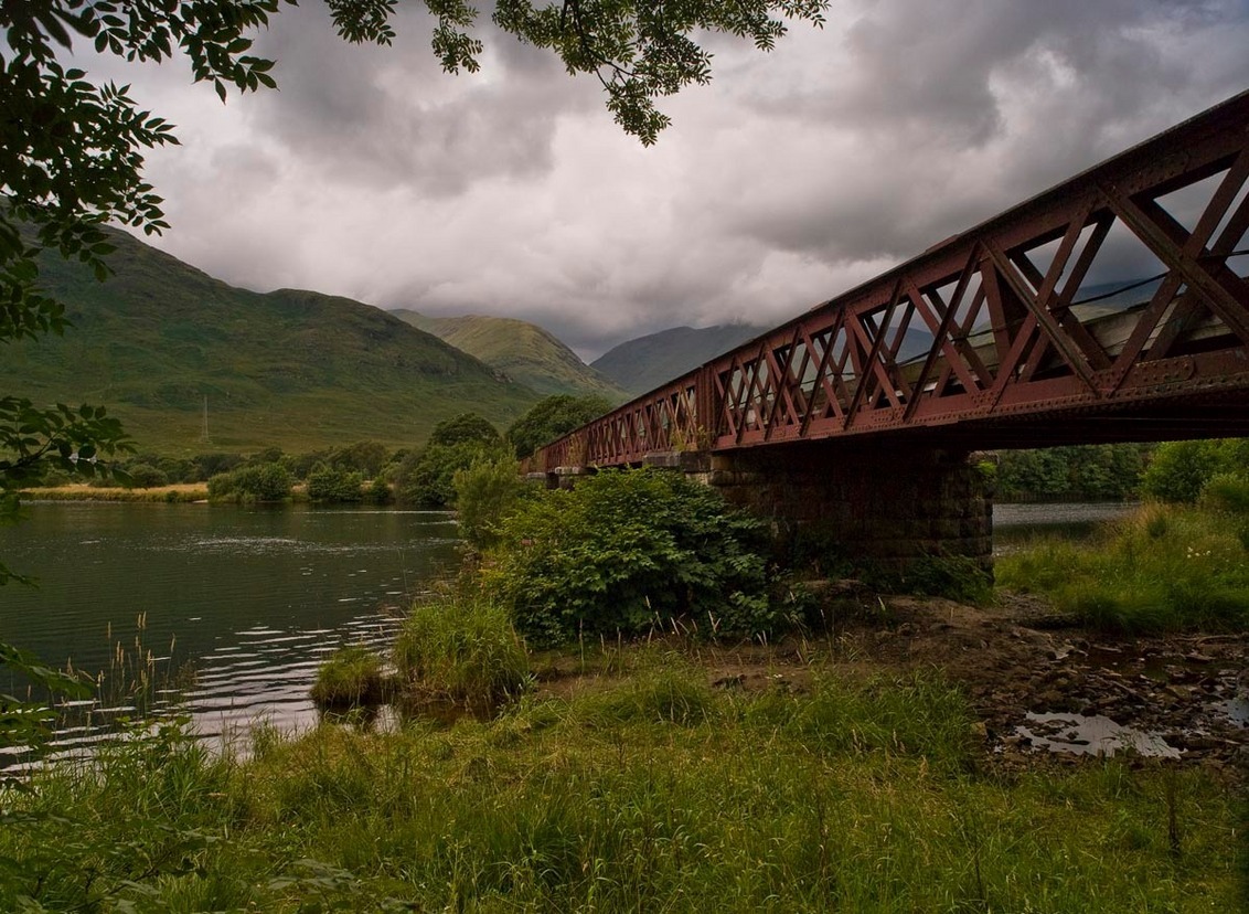 cloudy rails - spoorrails in Schotland, nabij Crianlarich.
Hierbij gebruik  gemaakt van een verloopfilter - foto door tisco op 11-08-2009 - deze foto bevat: schotland, spoorrails, tisco, Crianlarich