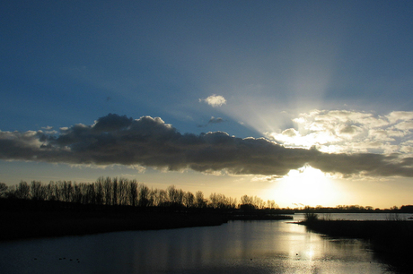 Avondlicht op de Merwede