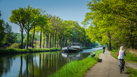 Boot op kanaal van Bocholt