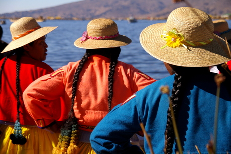 Uros Islands ladies, Peru