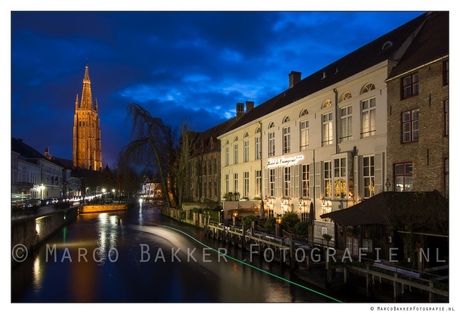 Brugge in het blauwe uurtje