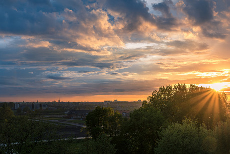 Zonsondergang boven het Westland