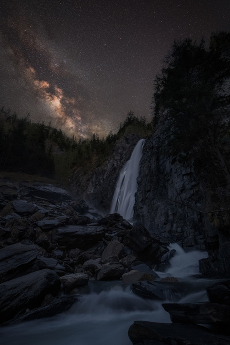 Cascade de la Muzelle @ night