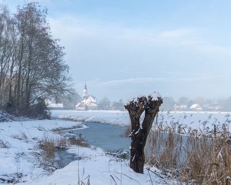 doorkijkje in de sneeuw