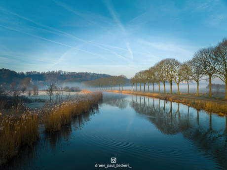 Het meertje in de vroege morgen.