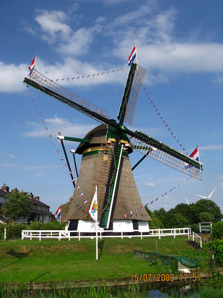 Nederland - Rijnenburger molen in Hazerswoude-Rijndijk