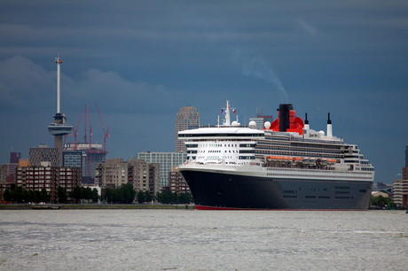 Queen Mary 2