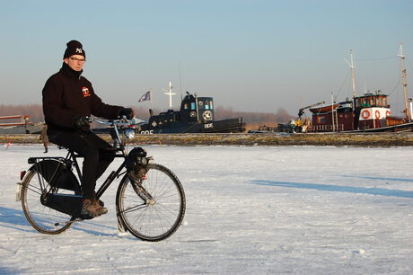 Fietsen op het ijs