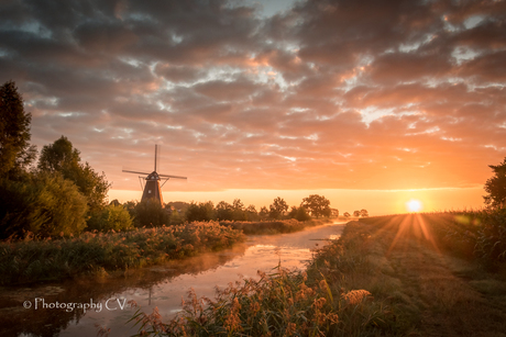 Zonsopkomst bij Molen de Zwaan