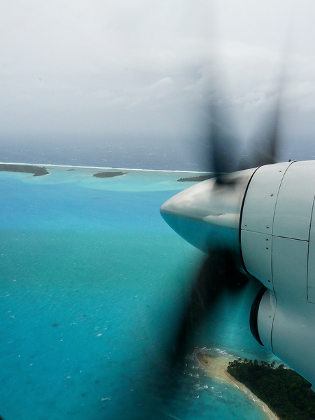 Flying into Aitutaki