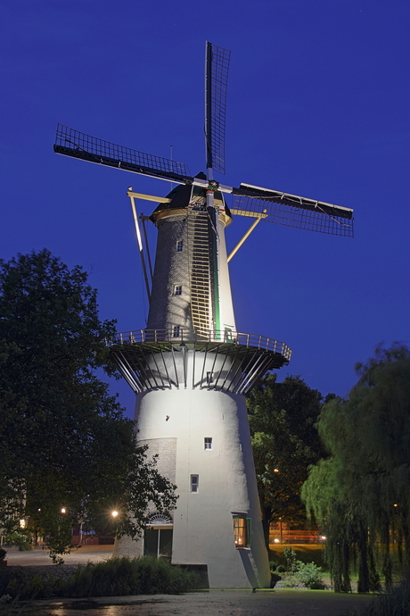 Schiedam molen by night