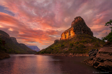 Blyde River Canyon Lake