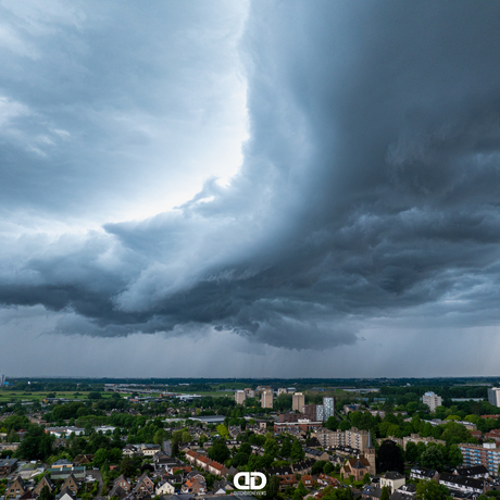 Boze wolken weer vanavond