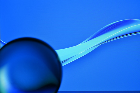 lensbal en tabletachtergrond