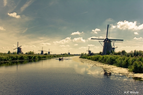 Varend bij Kinderdijk