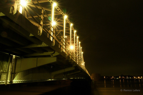 Stars on a bridge