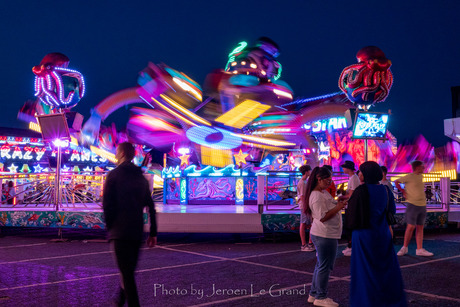 Oefenen met lange sluitertijden 2: Kermis: Octopus 1