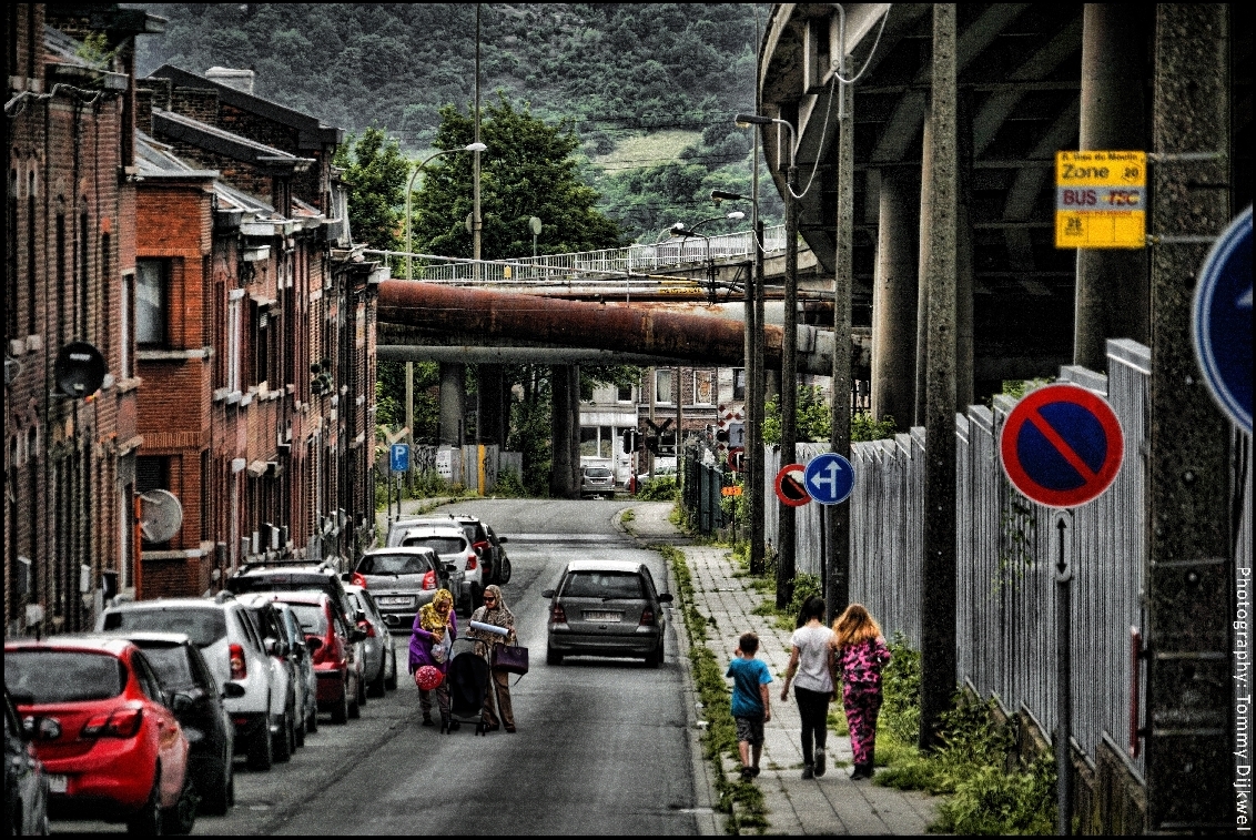 Liège, la Vieille Ville Industrielle - foto van TommyDijkwel - Straat -  Zoom.nl