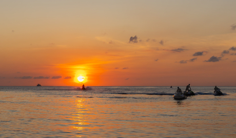 Zonsondergang Jan Thiel baai