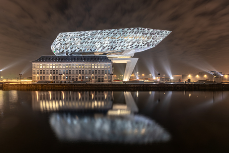 Shining like a diamant.