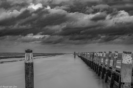 Noordpolderzijl, kleinste getijden haven van Nederland.
