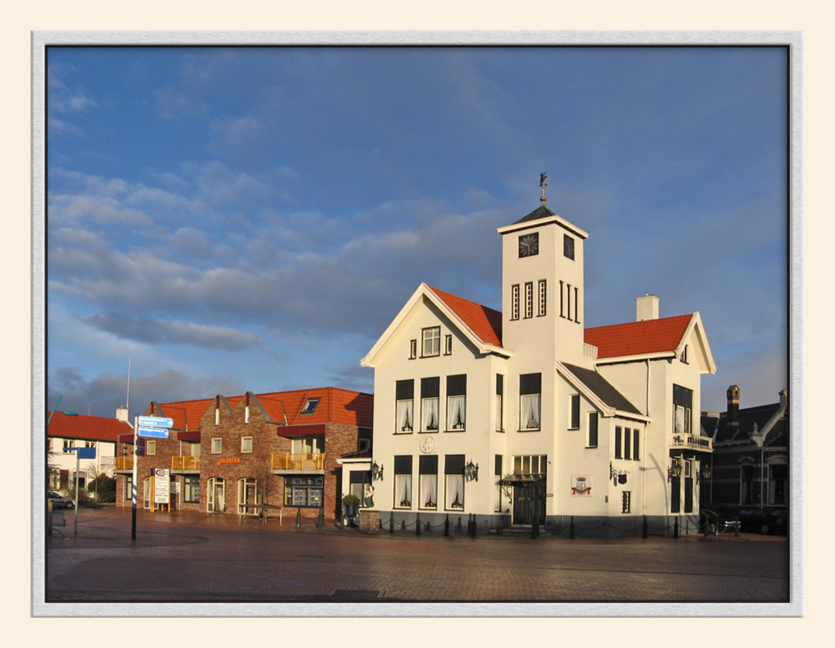voormalig gemeentehuis Uithuizermeeden foto van Wiertsema
