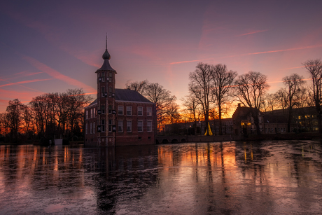 Koning winter bij kasteel Bouvigne